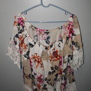 Plus women's top